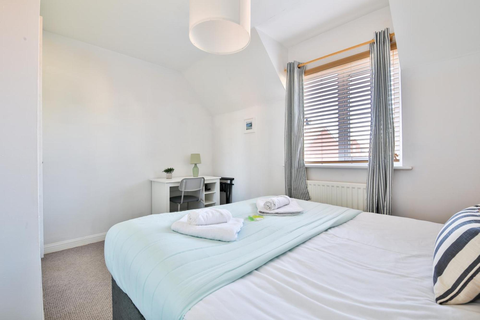Stayright 2 Bed Beach House With Private Parking- Next To Barry Beach And Jackson Bay Exteriör bild