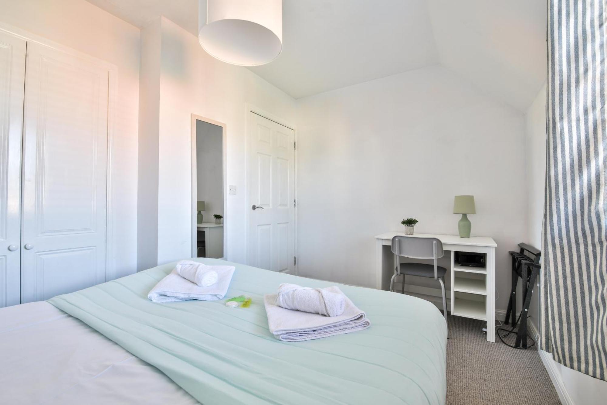 Stayright 2 Bed Beach House With Private Parking- Next To Barry Beach And Jackson Bay Exteriör bild
