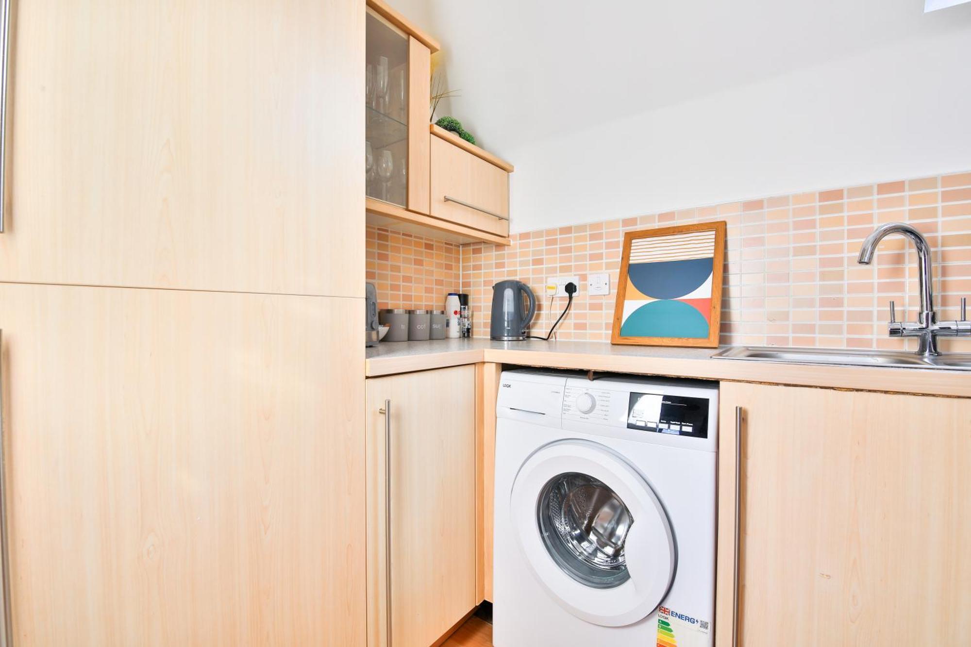 Stayright 2 Bed Beach House With Private Parking- Next To Barry Beach And Jackson Bay Exteriör bild