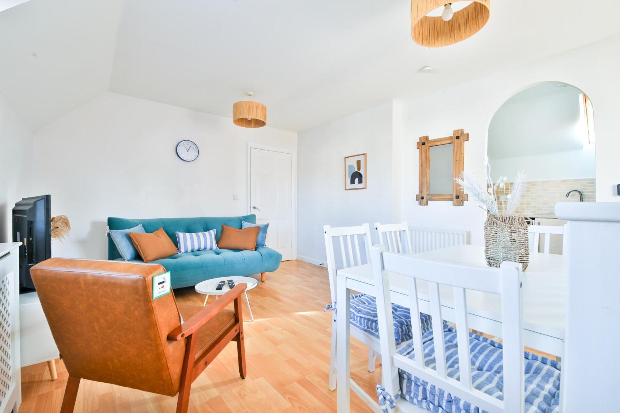 Stayright 2 Bed Beach House With Private Parking- Next To Barry Beach And Jackson Bay Exteriör bild