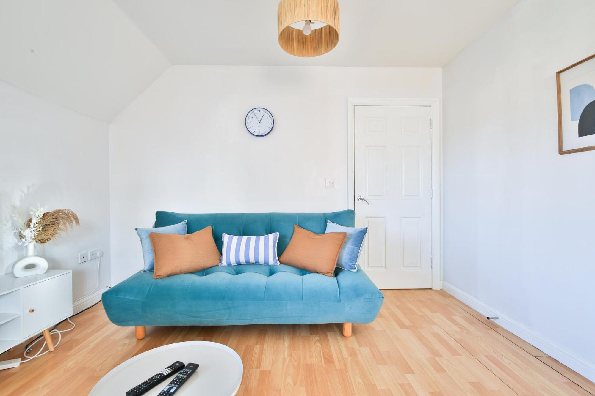 Stayright 2 Bed Beach House With Private Parking- Next To Barry Beach And Jackson Bay Exteriör bild