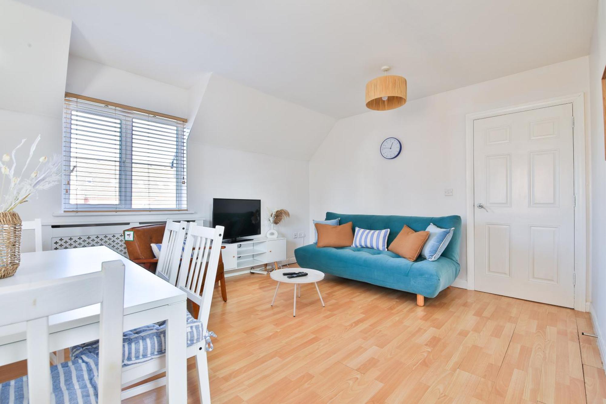 Stayright 2 Bed Beach House With Private Parking- Next To Barry Beach And Jackson Bay Exteriör bild